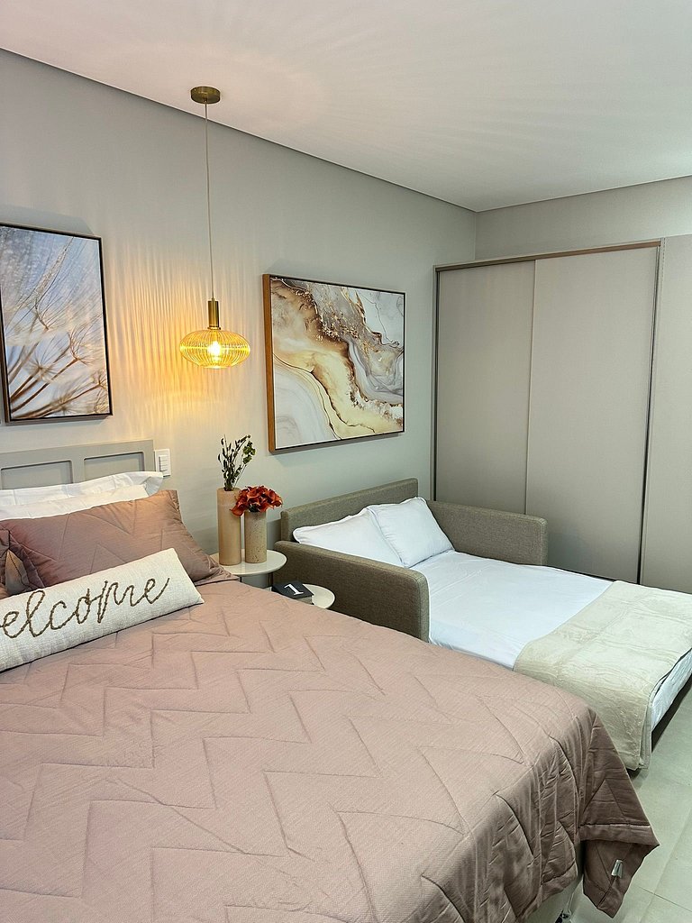 Studio 1401 Super Luxo, com sacada e A/C