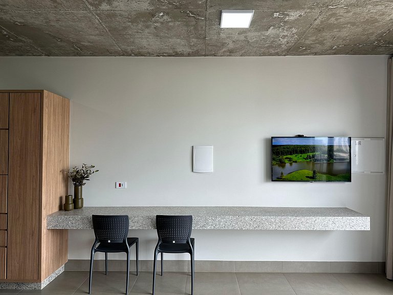 Studio Central com garagem 1204CP