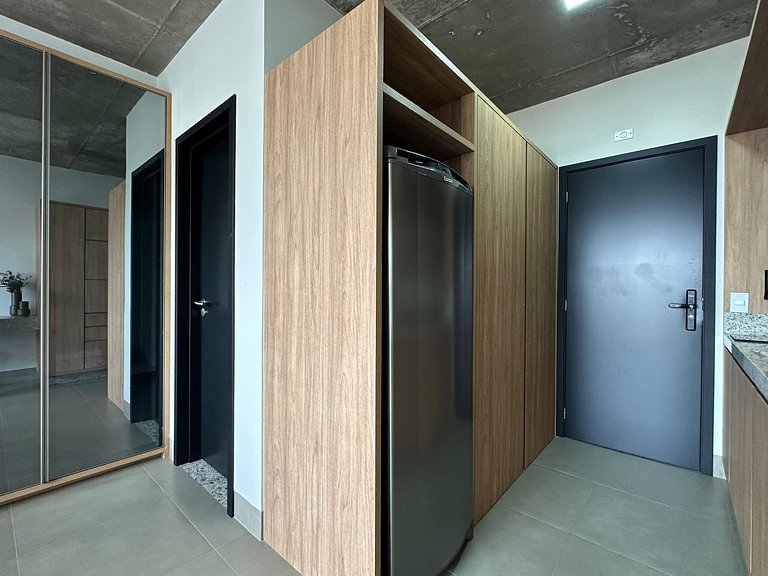 Studio Central com garagem 1204CP