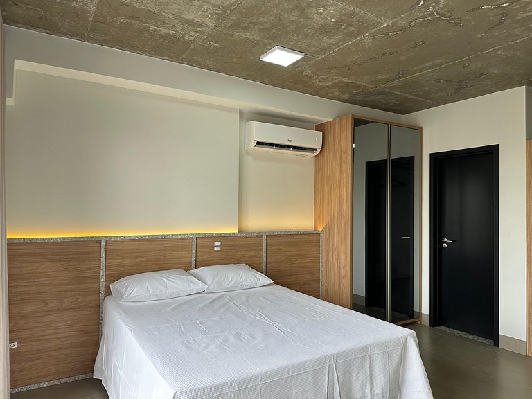 Studio Central com garagem 1204CP