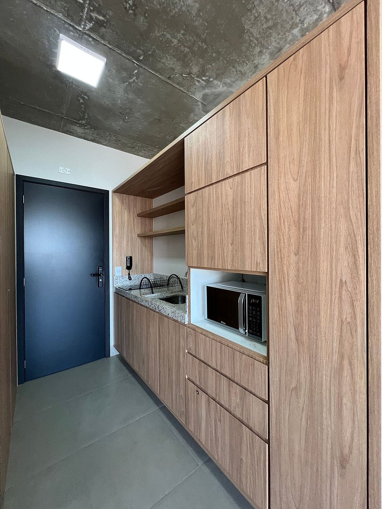 Studio Central com garagem 1204CP