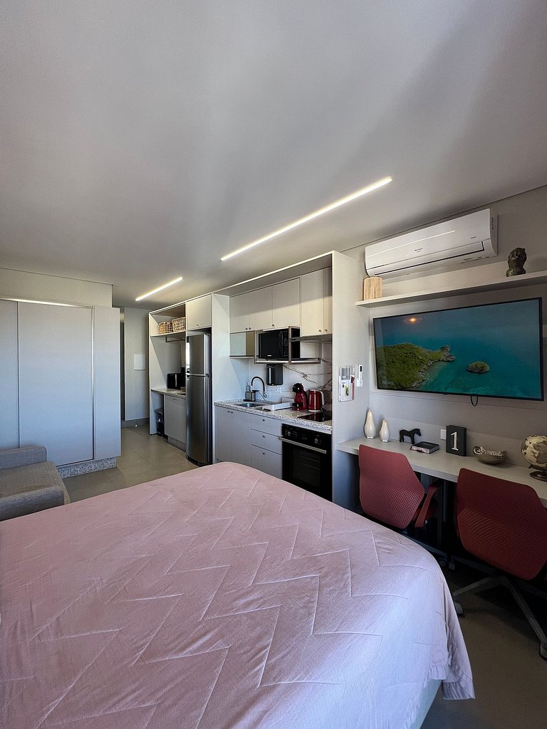 Studio 1401 Super Luxo, com sacada e A/C