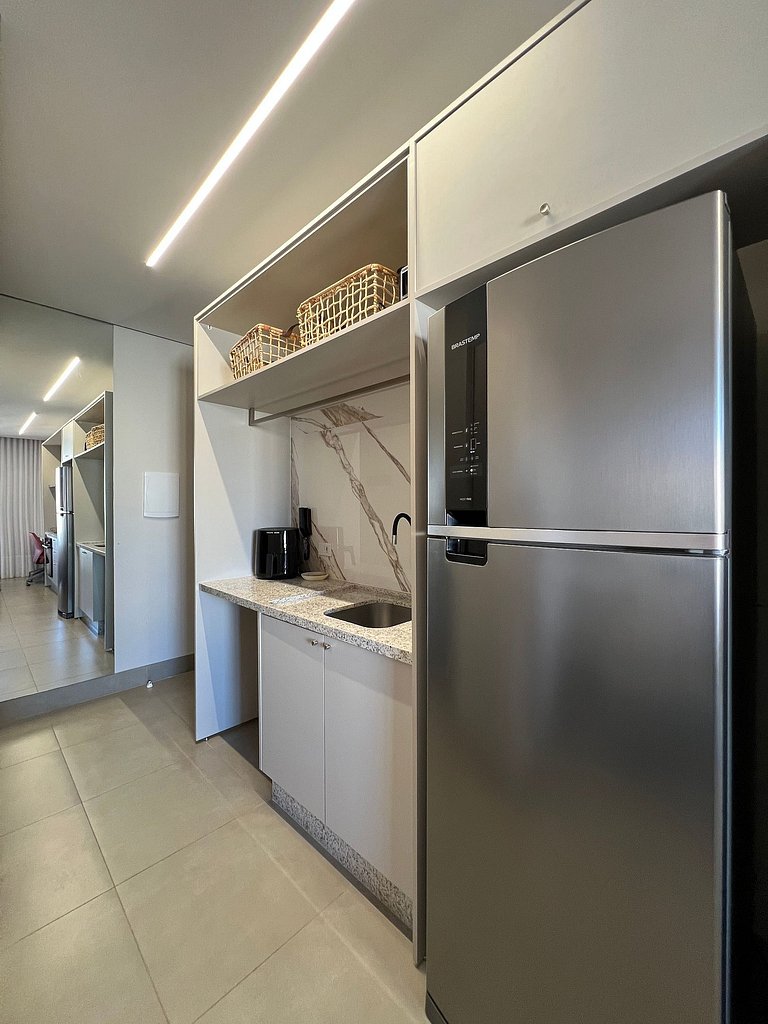 Studio 1401 Super Luxo, com sacada e A/C
