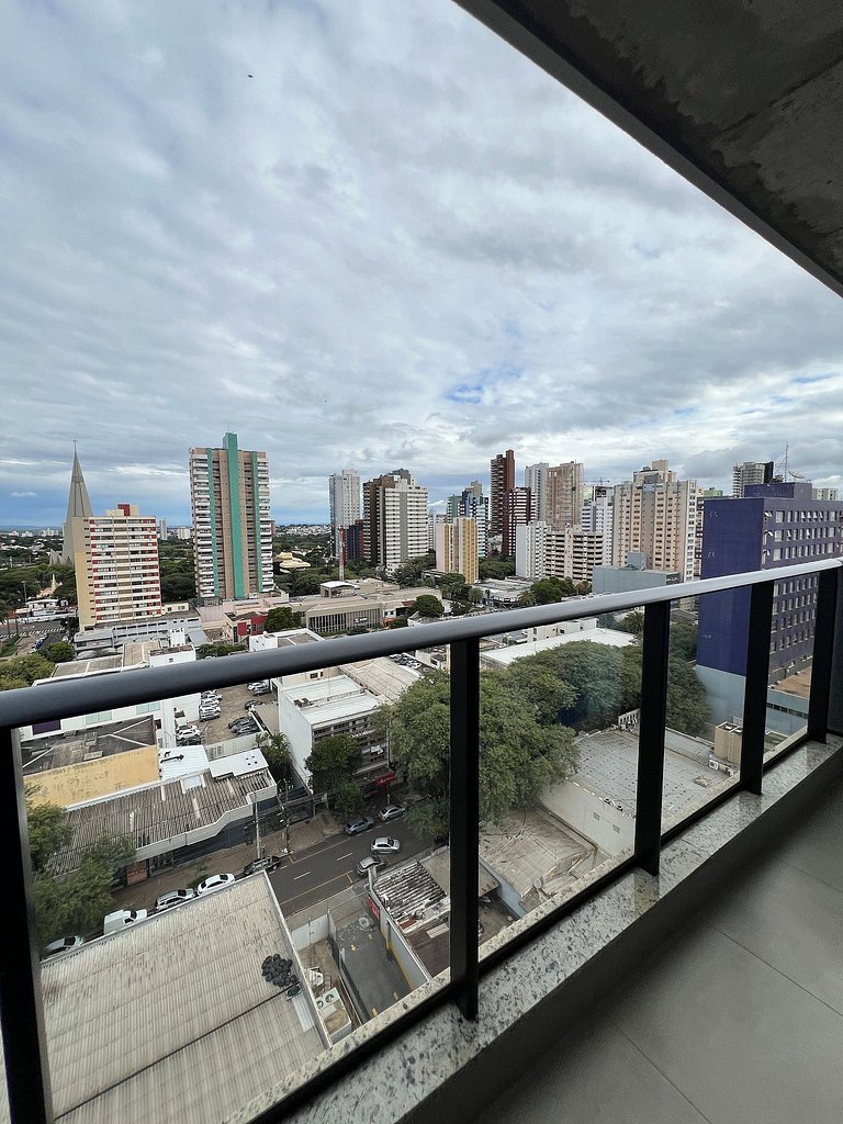 Studio 1402 com sacada, garagem e A/C