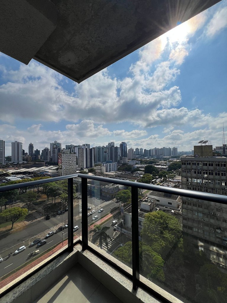 Studio 1301 com sacada, garagem e A/C