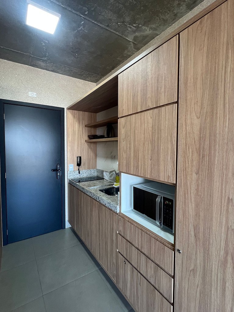 Studio Central com garagem 1204CP