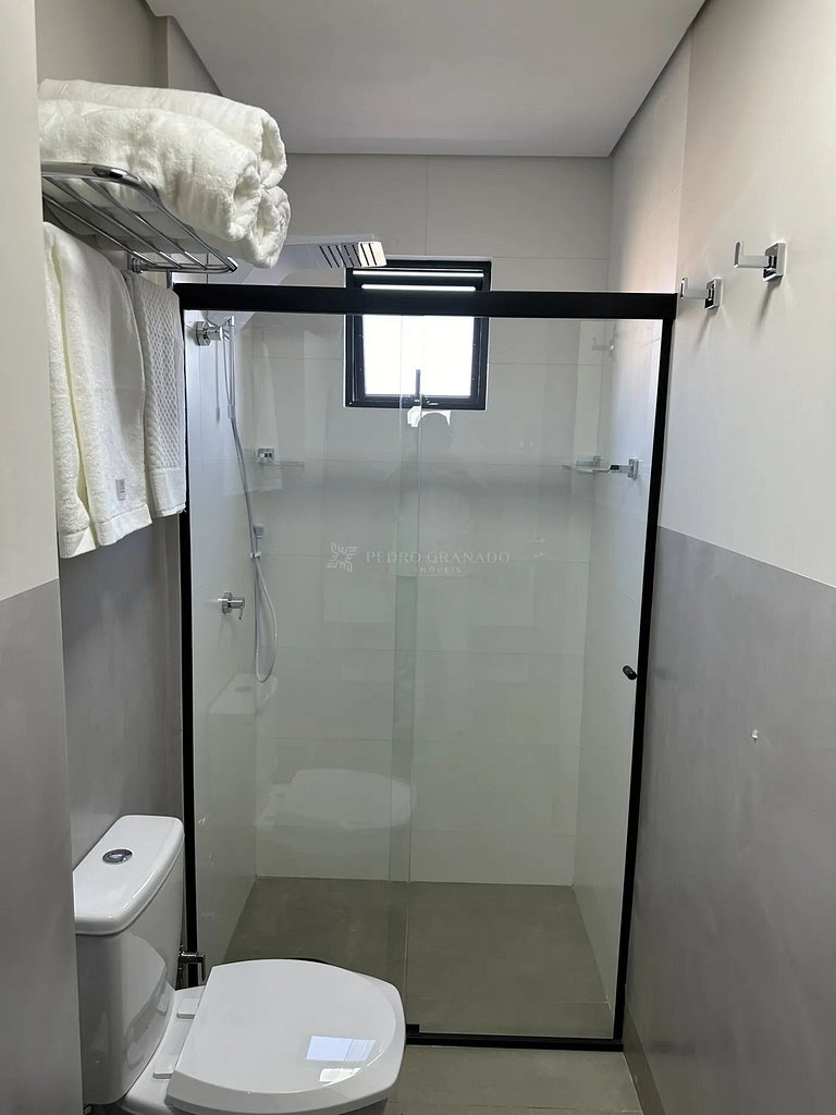 Studio 1502 com sacada, garagem e A/C