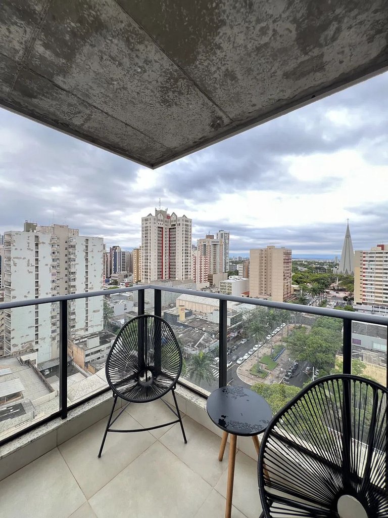 Studio 1301 com sacada, garagem e A/C