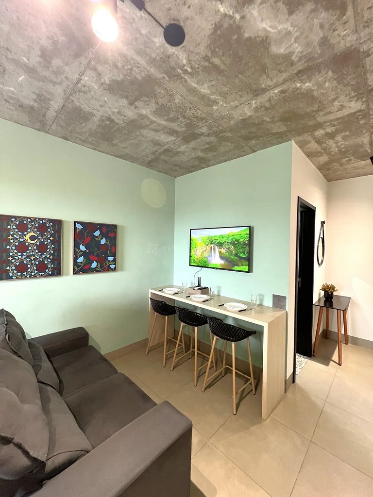 Studio 1301 com sacada, garagem e A/C