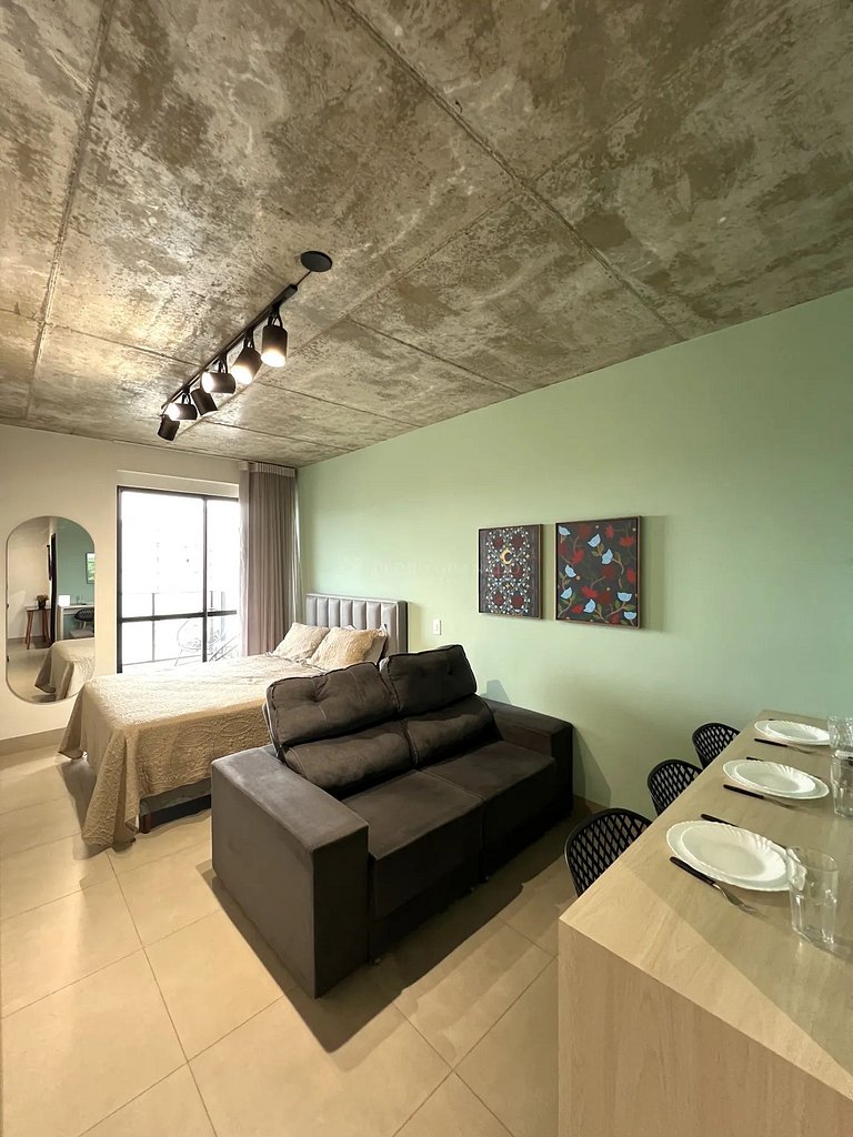 Studio 1301 com sacada, garagem e A/C