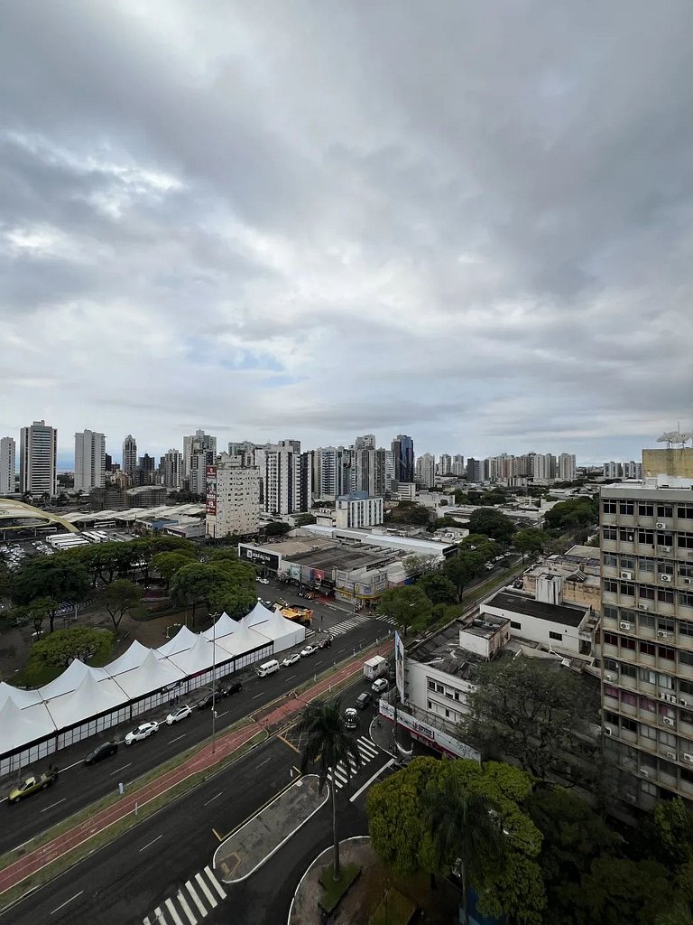 Studio 1301 com sacada, garagem e A/C
